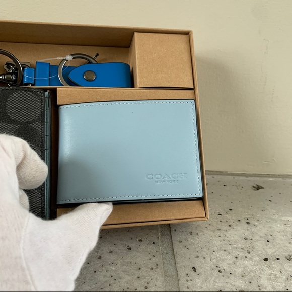 NWT Coach Boxed 3 In 1 Wallet Gift Set In Colorblock Signature Canvas - Picture 7 of 8